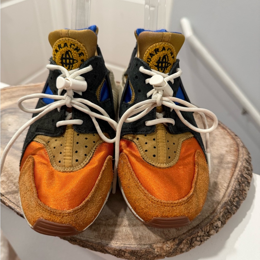 NOT FOR SALE- Nike Air Huarache Goldtone Campfire! Size 7.5